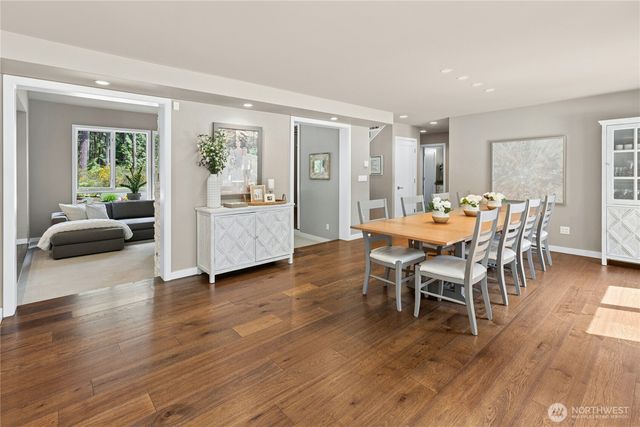 8804 221st Avenue NE, Redmond, WA 98053