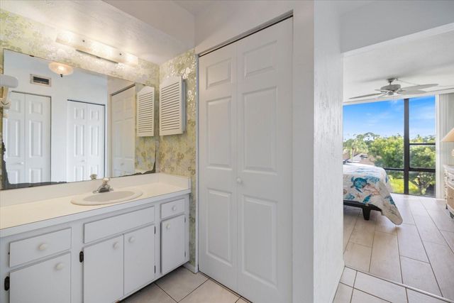 618 BIRD BAY DRIVE S 317, Venice, FL 34285