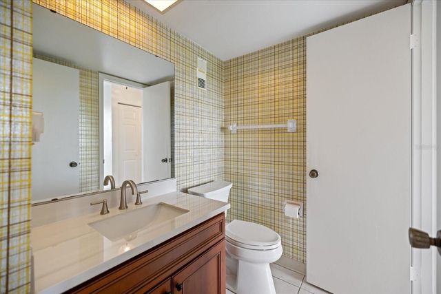 618 BIRD BAY DRIVE S 317, Venice, FL 34285
