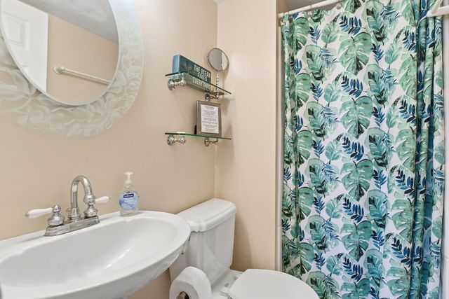 26 7 Street, Key Colony, FL 33051