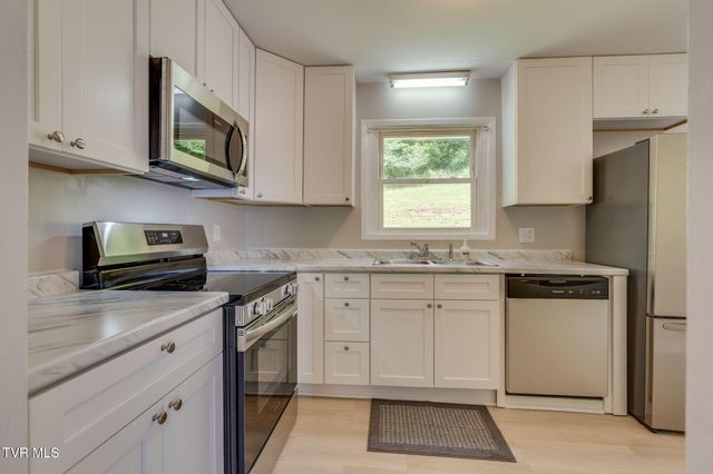 542 Ranier Drive, Kingsport, TN 37663