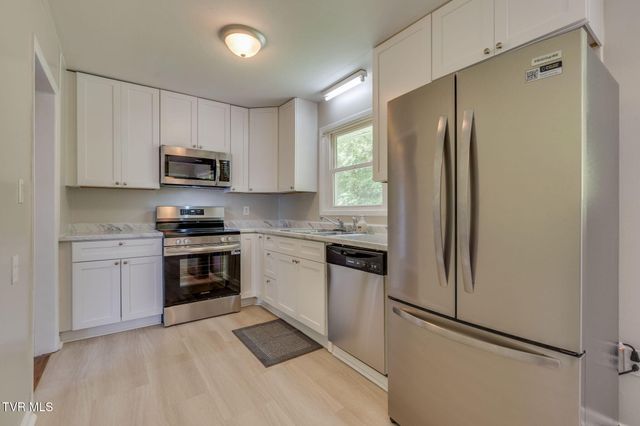 542 Ranier Drive, Kingsport, TN 37663