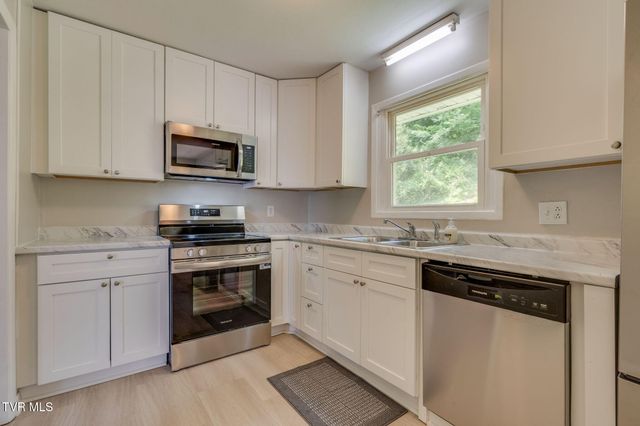 542 Ranier Drive, Kingsport, TN 37663