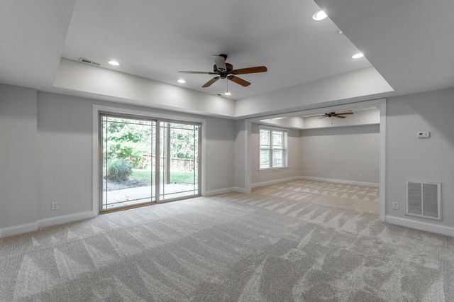 8076 Burgundy Circle, Chattanooga, TN 37421