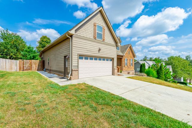 8076 Burgundy Circle, Chattanooga, TN 37421