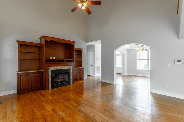 8076 Burgundy Circle, Chattanooga, TN 37421