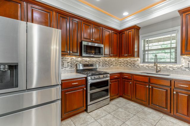 8076 Burgundy Circle, Chattanooga, TN 37421