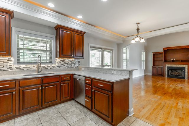 8076 Burgundy Circle, Chattanooga, TN 37421