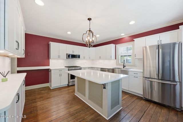 804 Pollock Street, New Bern, NC 28562