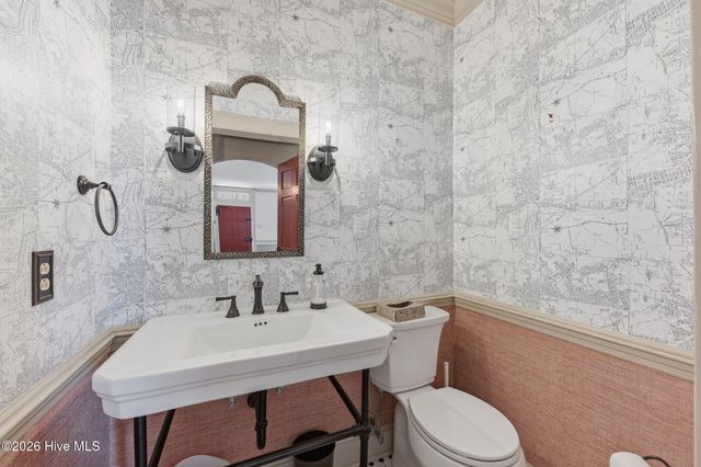 804 Pollock Street, New Bern, NC 28562