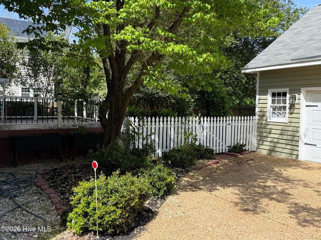 804 Pollock Street, New Bern, NC 28562