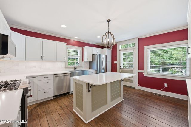 804 Pollock Street, New Bern, NC 28562