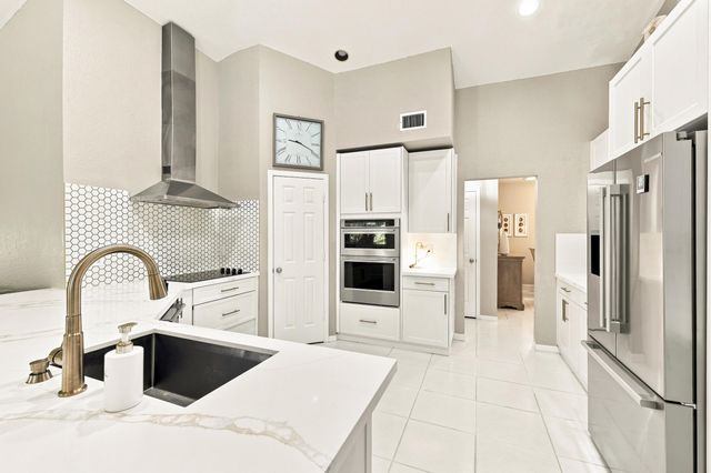 20369 HACIENDA Court, Boca Raton, FL 33498