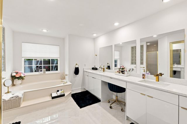 20369 HACIENDA Court, Boca Raton, FL 33498
