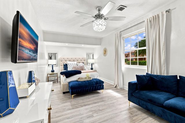 20369 HACIENDA Court, Boca Raton, FL 33498