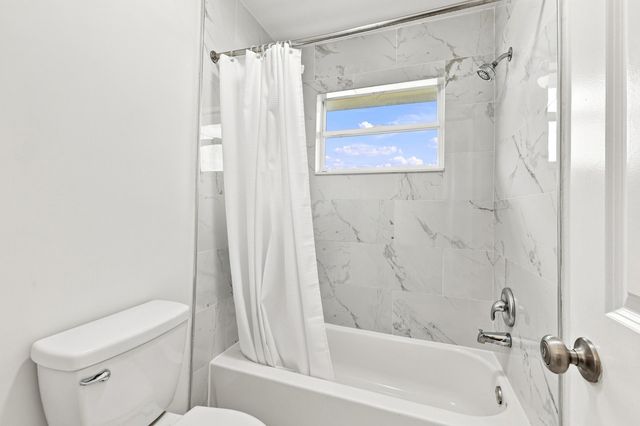 20369 HACIENDA Court, Boca Raton, FL 33498