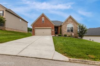 2043 Wooded Mountain Lane, Knoxville, TN 37922