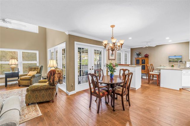 812 AMELIA COURT NE, St Petersburg, FL 33702