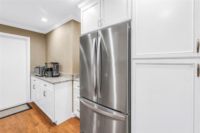 812 AMELIA COURT NE, St Petersburg, FL 33702