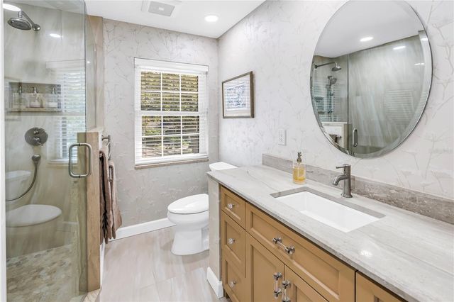 812 AMELIA COURT NE, St Petersburg, FL 33702