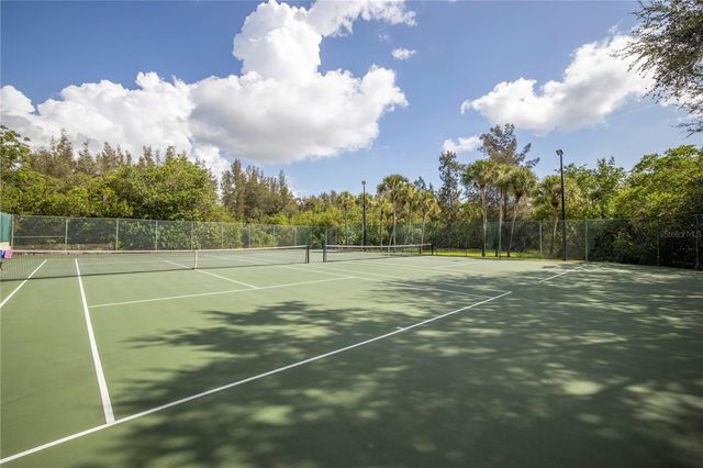 812 AMELIA COURT NE, St Petersburg, FL 33702