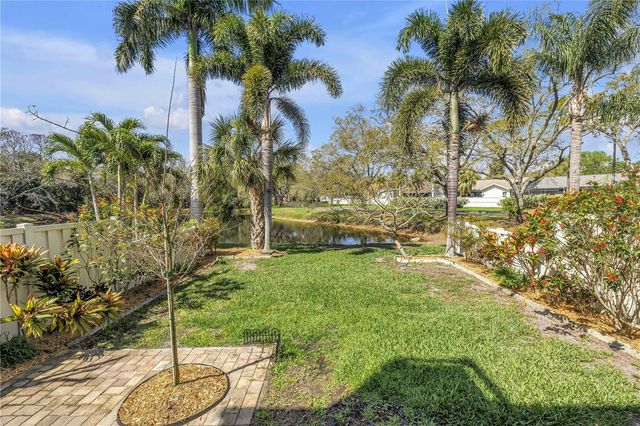 812 AMELIA COURT NE, St Petersburg, FL 33702