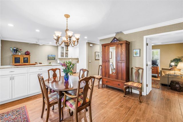 812 AMELIA COURT NE, St Petersburg, FL 33702