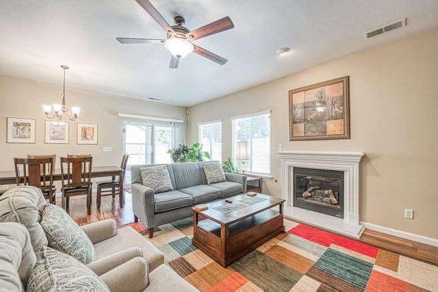 1893 Decatur Avenue, Clovis, CA 93611