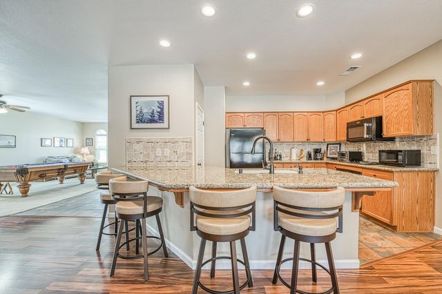 1893 Decatur Avenue, Clovis, CA 93611