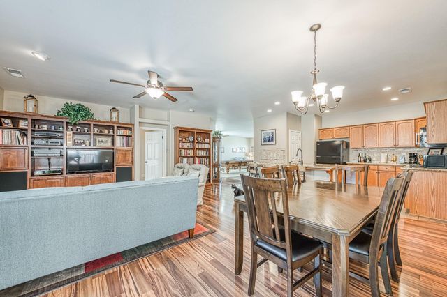 1893 Decatur Avenue, Clovis, CA 93611