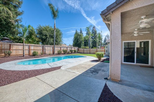1893 Decatur Avenue, Clovis, CA 93611