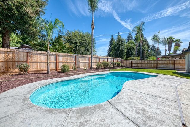 1893 Decatur Avenue, Clovis, CA 93611