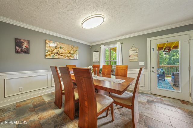 225 Hillsborough Lane, Lenoir City, TN 37772