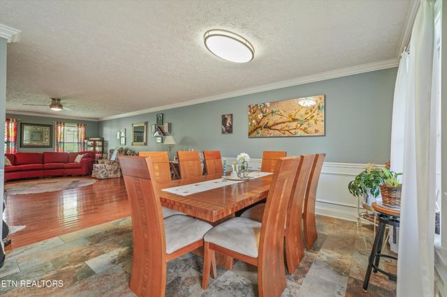 225 Hillsborough Lane, Lenoir City, TN 37772
