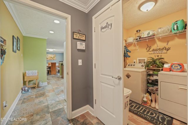 225 Hillsborough Lane, Lenoir City, TN 37772