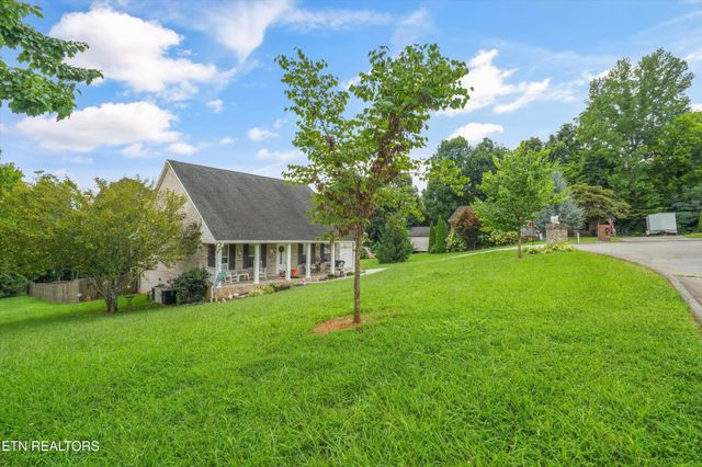 225 Hillsborough Lane, Lenoir City, TN 37772