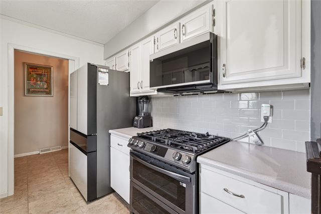 3921 48th Street, Des Moines, IA 50310