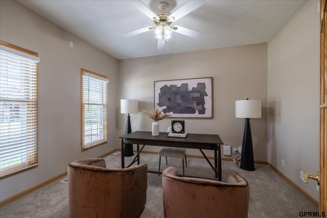 6005 N 163 Street, Omaha, NE 68116