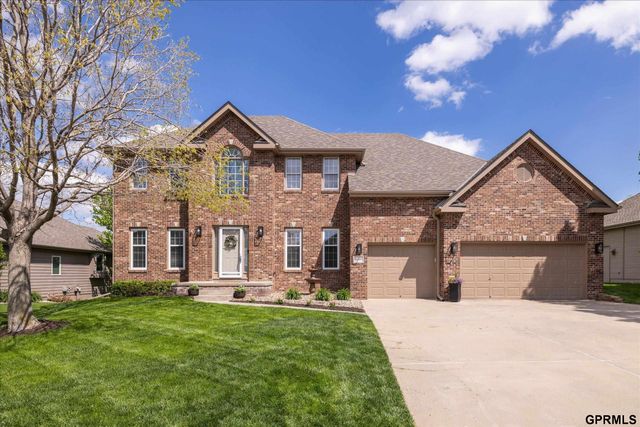 6005 N 163 Street, Omaha, NE 68116