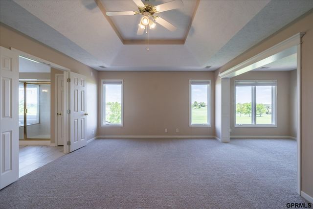 6005 N 163 Street, Omaha, NE 68116
