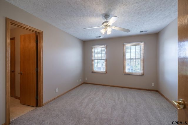 6005 N 163 Street, Omaha, NE 68116