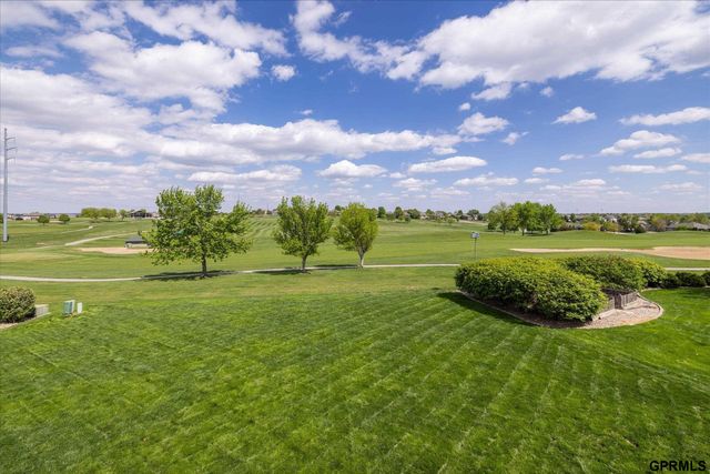 6005 N 163 Street, Omaha, NE 68116