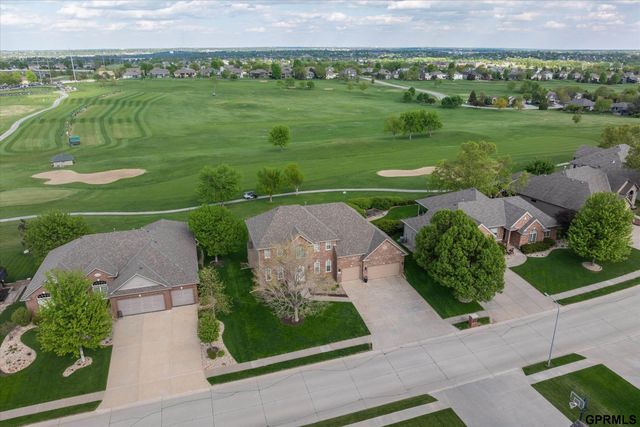 6005 N 163 Street, Omaha, NE 68116