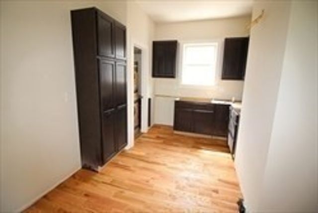 64 Butterfield 2, Lowell, MA 01852