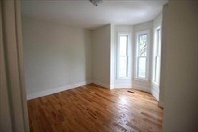 64 Butterfield 2, Lowell, MA 01852