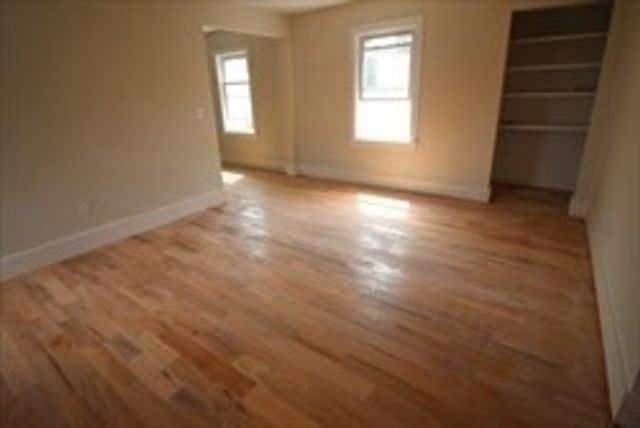 64 Butterfield 2, Lowell, MA 01852