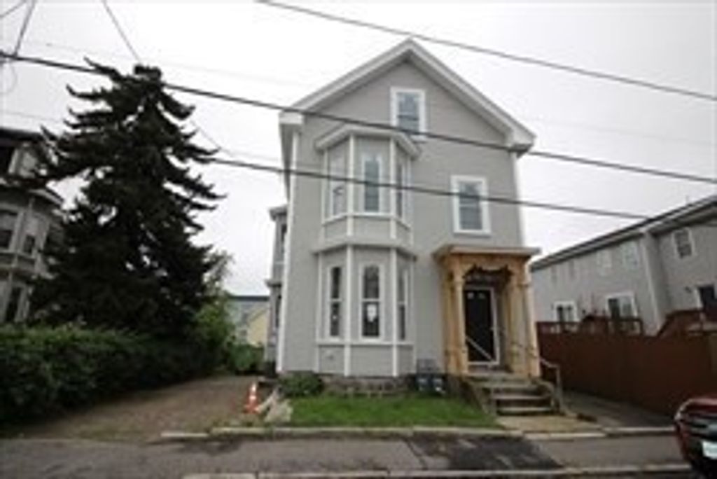 64 Butterfield 2, Lowell, MA 01852