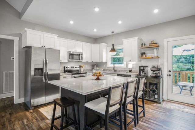 3027 Highway 49 W, Charlotte, TN 37036