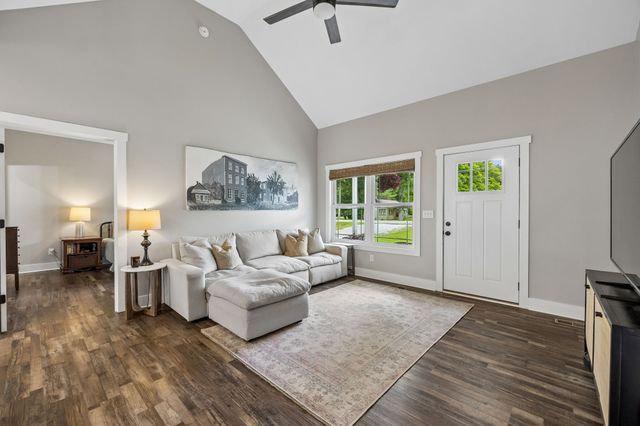 3027 Highway 49 W, Charlotte, TN 37036