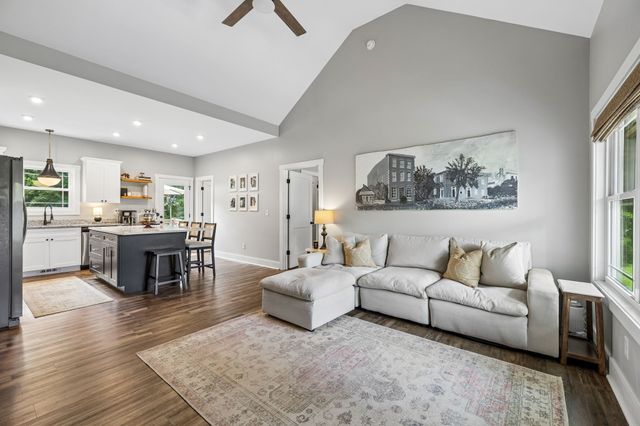 3027 Highway 49 W, Charlotte, TN 37036